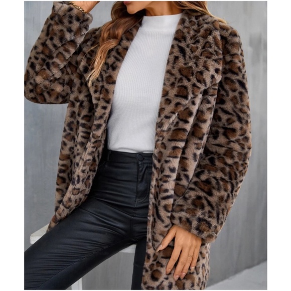 Cozy Leopard Print Vegan Fur Open Front Oversized Jacket - Picture 2 of 5